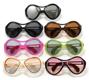 Trendige Party-Sonnenbrille in verschiedenen Farben mit einzigartigen Dämonen-Rahmen