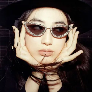 Gafas de sol cat-eye modernas con montura metálica de pedrería para fiestas