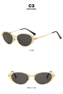 Élégantes lunettes de soleil ovales rétro en métal doré vues de côté et de face
