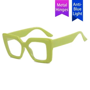 Übergroße hellgrüne quadratische Brille mit klaren Anti-Blaulichtfilter Gläsern