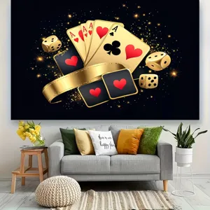 Fotohintergrund für Pokerabende mit goldenen Karten und Würfeln auf schwarzem Grund