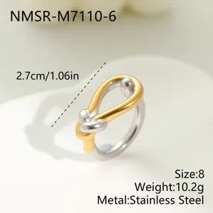 Detailansicht eines zweifarbigen Edelstahl-Knotenrings mit Material- und Gewichtsangabe.