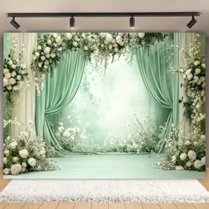Fondo fotográfico de boda vintage con cortinas verdes y exuberantes rosas blancas