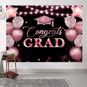 Toile de fond remise des diplômes noir et rose avec texte Congrats GRAD et ballons