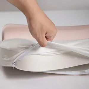 Almohada ergonómica de espuma viscoelástica con el tejido fresco y núcleo interno