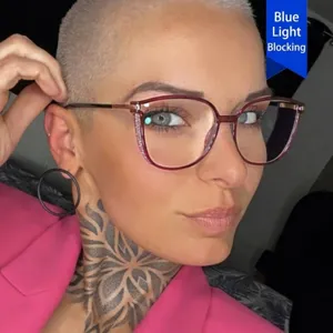 Montatura per occhiali cat-eye da donna con glitter e lenti anti-luce blu eleganti.