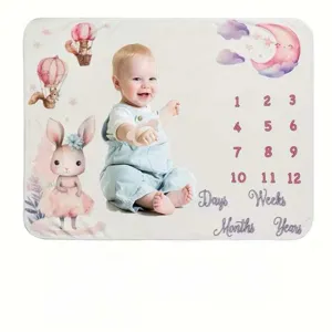 Baby Meilenstein Decke mit süßem Hasen und Aquarell Mond Thema für das Wachstum