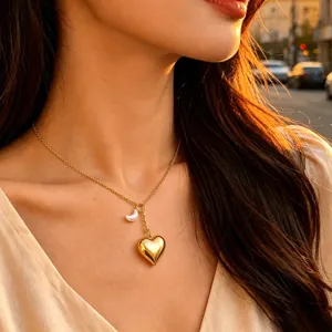 3D Heart Crescent Moon Artificial Pearl Pendant Necklace Stainless Steel 18K Gold Plated Thin Adjustable Clavicle Chain
