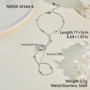 Detalle con medidas de la pulsera de mano con corazón de acero inoxidable