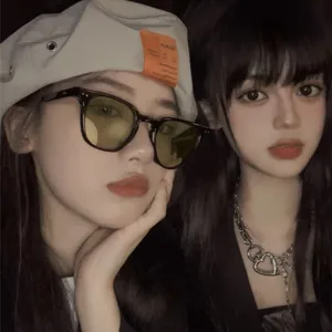 Korean Style Square Frame Sunglasses For Women Men Fashion Vintage Large Frame Eyewear UV400 Protection Trendy Streetwear Sun Glasses
