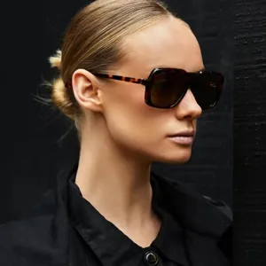 Stylish retro large frame tortoiseshell sunglasses with brown lenses for a slim look