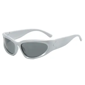 Silberne Y2K Kinder-Sonnenbrille im Radsport-Stil mit UV-Schutz und futuristischem Look