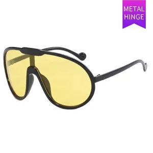Übergroße Monoglas-Sonnenbrille mit gelben Gläsern und UV-Schutz, Metallscharnier