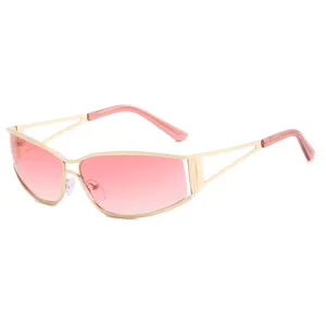 Gafas de sol retro Y2K para mujer con montura de metal dorado y lentes degradadas rosa