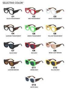 Vista detallada que muestra trece monturas de gafas de colores con patillas efecto madera.