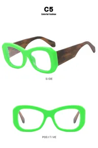 Vistas lateral y frontal de monturas de gafas verde neón con elegantes patillas de carey
