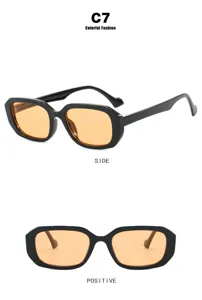 Gafas de sol retro de montura cuadrada pequeña con lentes naranjas y montura negra
