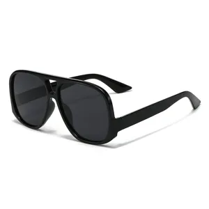 Moderne schwarze Oversized-Pilotenbrille mit stilvollem Rahmen und vollem UV-Schutz