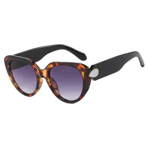 Luxe Edelsteen Cat-Eye Zonnebril Voor Dames 2025 Mode Gepersonaliseerde Luipaardprint Oversized UV400 Zonnebril Trendy Party Eyewear