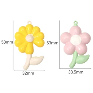 Dimensions des breloques DIY marguerite jaune et fleur rose pour coques de téléphone