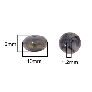 Vue détaillée de la perle de roue 10mm avec motif marbre et trou de 1,2mm pour bijoux