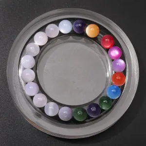 Detailansicht farbiger UV-lichtempfindlicher Harzperlen für DIY-Schmuckherstellung