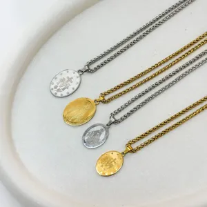 Vierer-Set aus gold- und silberfarbenen Edelstahl-Medaillon-Halsketten mit Weizenkette.