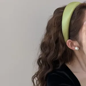Elegant retro glossy green wide headband with French silk finish for chic women's hair styling