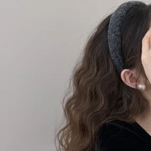 Grey felt plush headband for women in autumn winter Korean style lifestyle photo