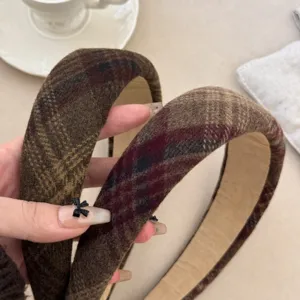 Cerchietto largo in peluche a quadri vintage in stile britannico per l'autunno-inverno