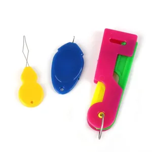 Juego de tres enhebradores de plástico para costura y proyectos de punto de cruz DIY