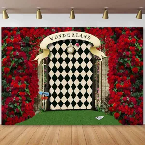 Sfondo Fotografico Foresta Fiabesca Paese delle Meraviglie Parete di Rose Rosse Arco a Scacchi Banner per Decorazione Festa Compleanno