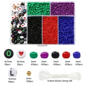Farbenfrohes Glasperlen-Set mit Buchstabenperlen und Gummiband für DIY-Schmuckherstellung