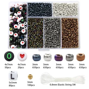 Detailansicht mit Perlengrößen, Mengen und elastischem Faden für DIY-Schmuckherstellung.