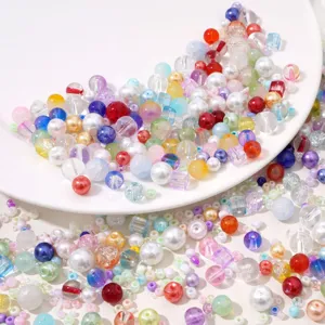 Detailansicht von gemischten 2-10mm Glas- und Perlenperlen für DIY-Schmuckherstellung