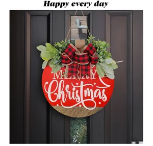 Couronne de Noël festive en bois pour porte avec nœud à carreaux et feuilles vertes