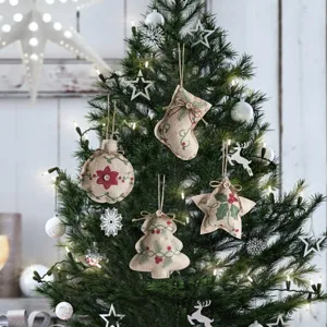 Lot de 4 décorations de Noël en toile de jute suspendues avec motifs de fête