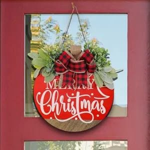 Plaque de porte ronde en bois Merry Christmas avec nœud à carreaux et verdure