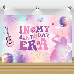 In My Birthday Era thema fotografie achtergrond met roze discobal en zangeres silhouet design