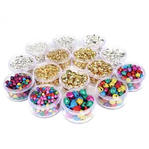 Set de petites clochettes métalliques colorées pour la fabrication de bijoux DIY