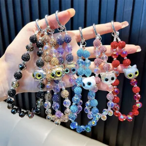 Bijoux de téléphone et porte-clés créatifs en perles de strass chat de dessin animé