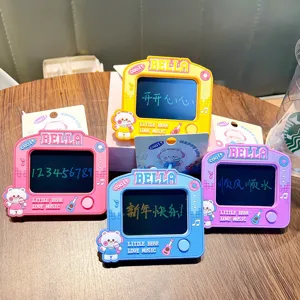 Llaveros de tableta de dibujo electrónico mini oso en varios colores vibrantes para niños