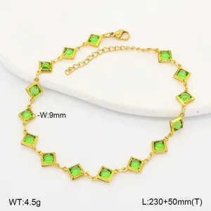 Detailansicht der vergoldeten Edelstahl-Fußkette mit grünen Glasrauten und Maßen