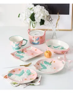 Service de vaisselle en céramique licorne pour enfants avec assiettes roses et tasses
