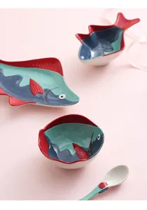 Vue détaillée de l'ensemble de vaisselle créative en céramique en forme de requin