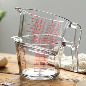Lot de 2 verres doseurs en verre résistant avec poignée et graduations 32oz rouges