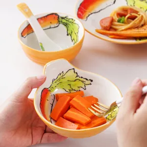 Service de table créatif japonais en céramique avec motif de carotte peint à la main