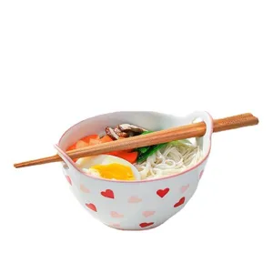 Bol à soupe en céramique japonaise avec motifs de cœurs et baguettes en bois