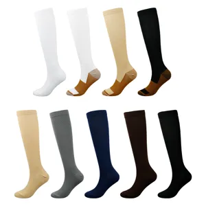 Chaussettes de compression hautes de qualité en plusieurs couleurs pour sport et extérieur