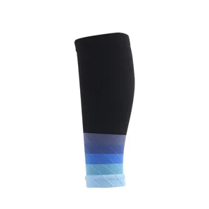 Schwarze Kompressions-Wadenbandage mit blauem Farbverlauf für Laufen und Fitness